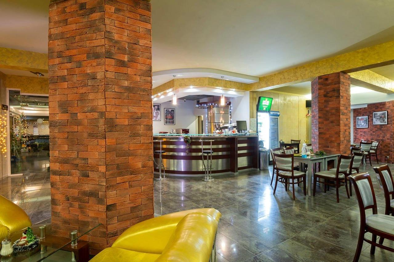 דימיטרובגרד Hotel Slaviani מראה חיצוני תמונה