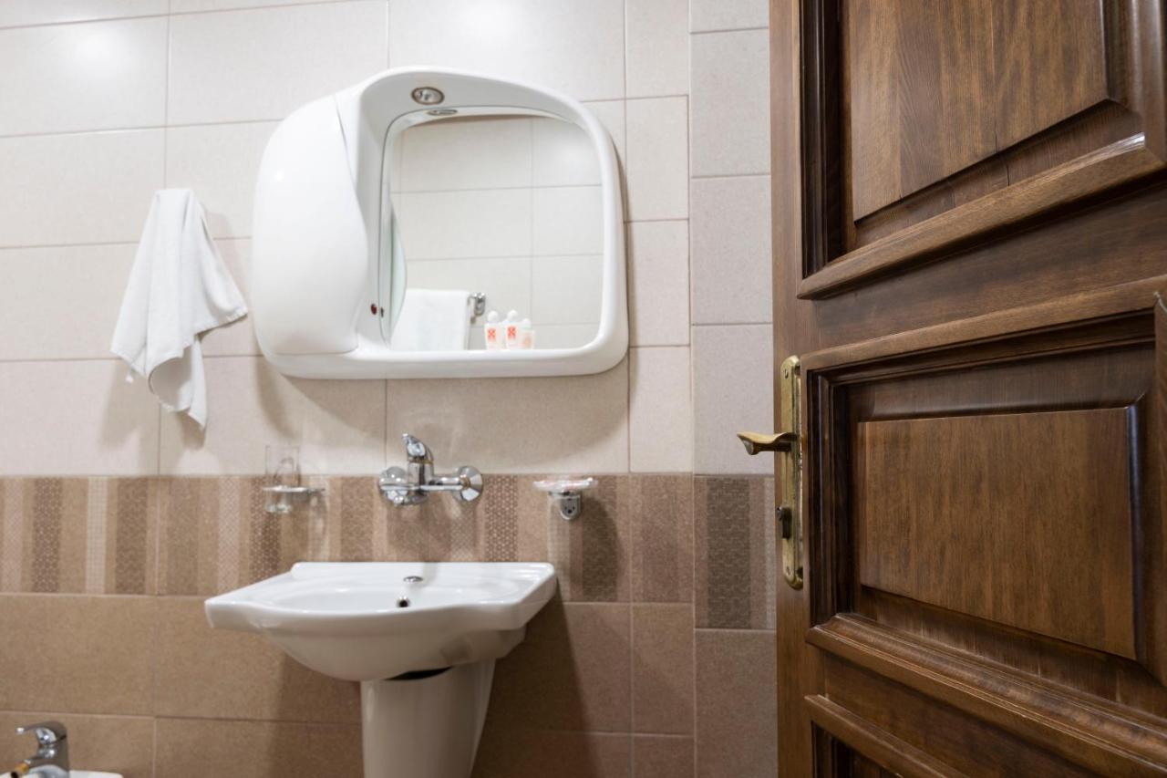 דימיטרובגרד Hotel Slaviani מראה חיצוני תמונה