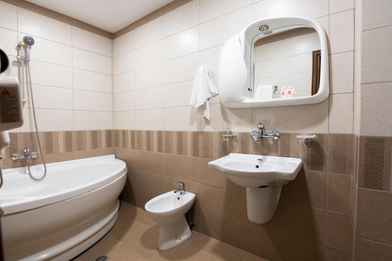 דימיטרובגרד Hotel Slaviani מראה חיצוני תמונה