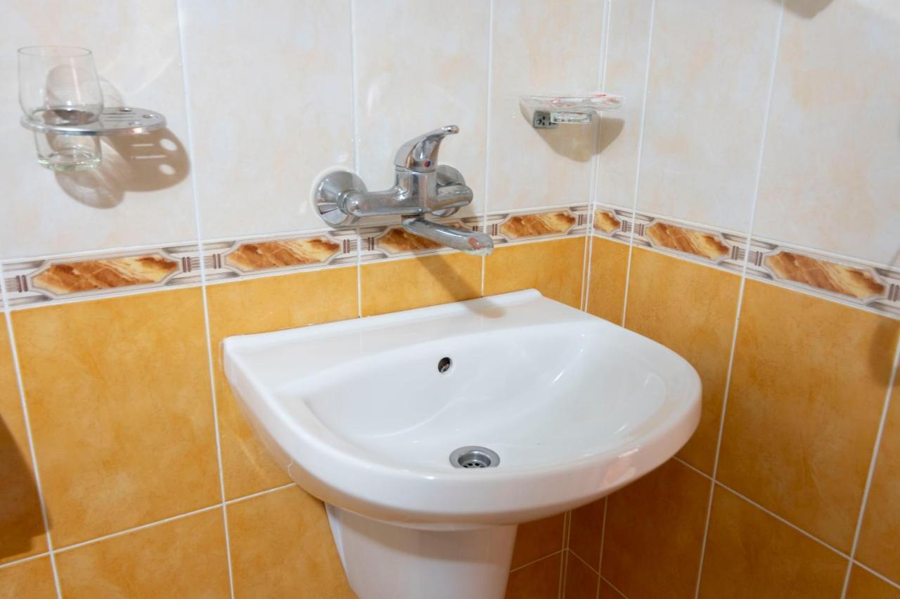 דימיטרובגרד Hotel Slaviani מראה חיצוני תמונה
