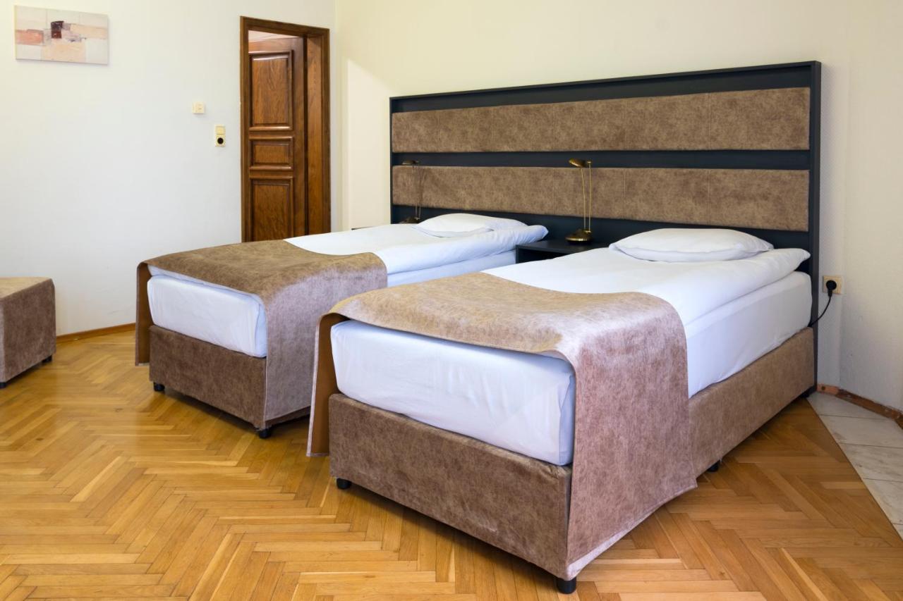 דימיטרובגרד Hotel Slaviani מראה חיצוני תמונה