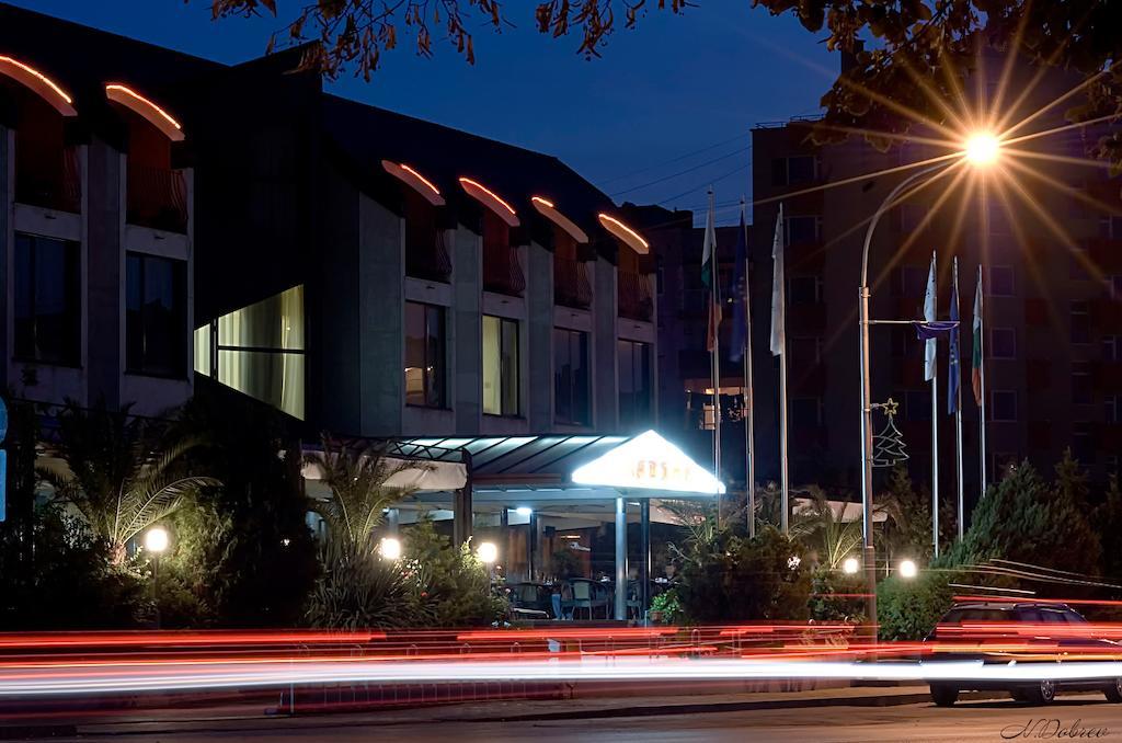 דימיטרובגרד Hotel Slaviani מראה חיצוני תמונה