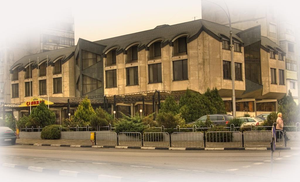 דימיטרובגרד Hotel Slaviani מראה חיצוני תמונה