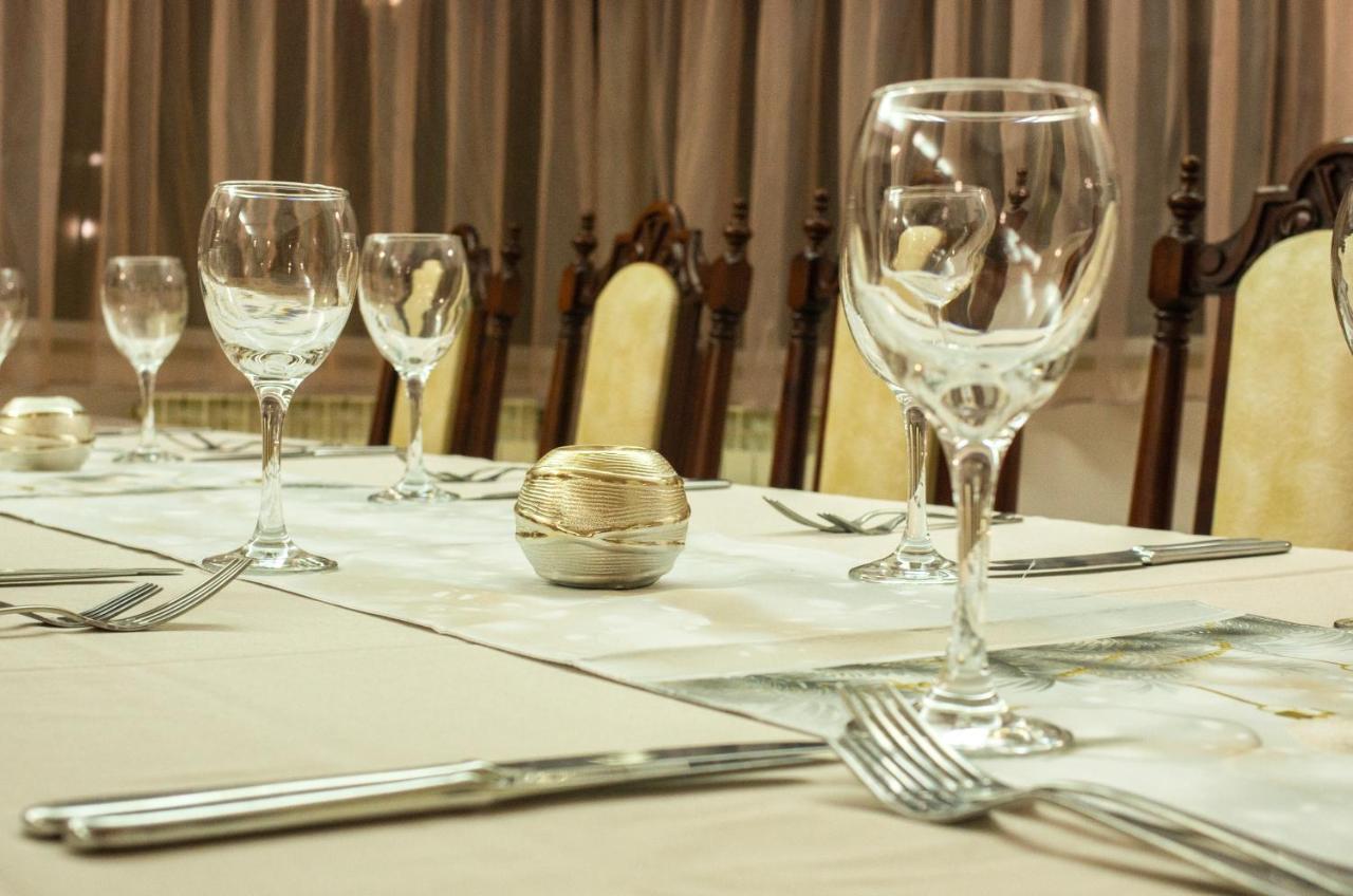 דימיטרובגרד Hotel Slaviani מראה חיצוני תמונה