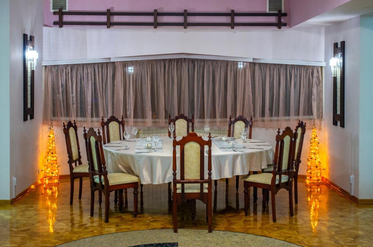 דימיטרובגרד Hotel Slaviani מראה חיצוני תמונה